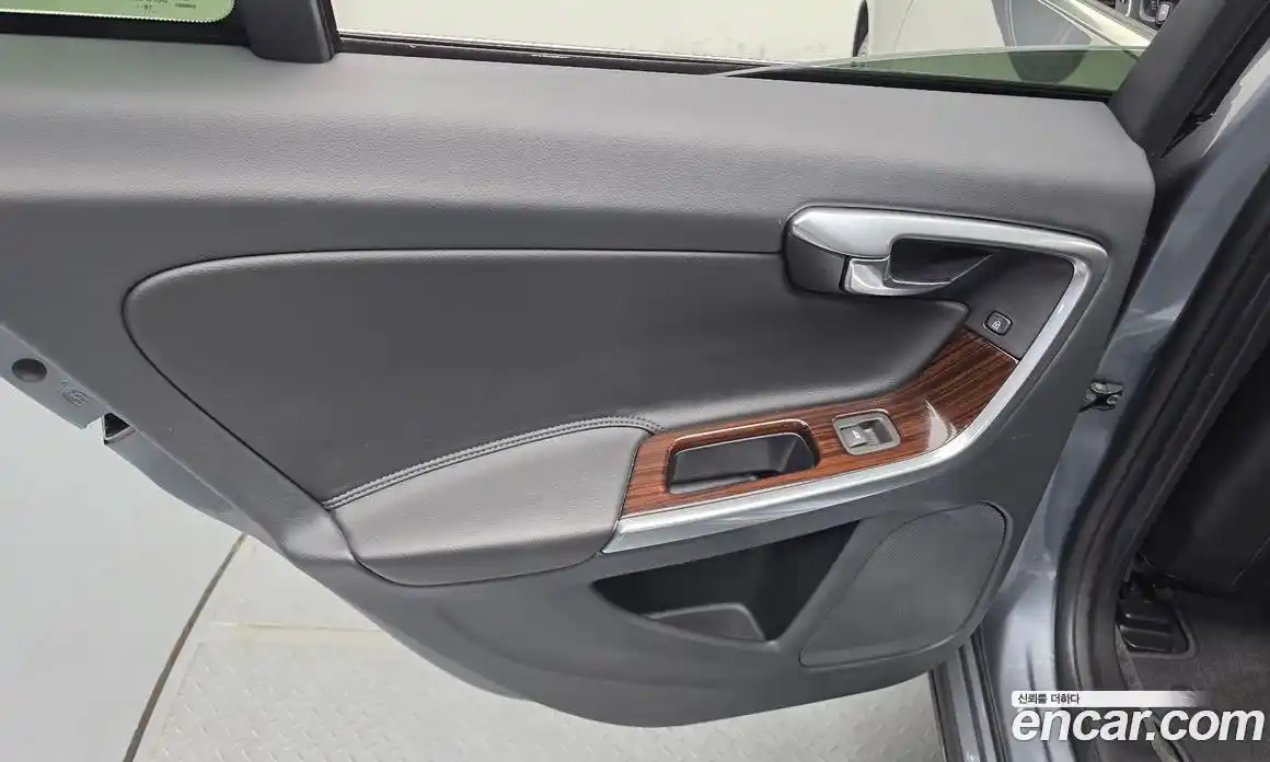 Volvo S60 2017 2.0 гидро в Москве № 2131570, фото 15