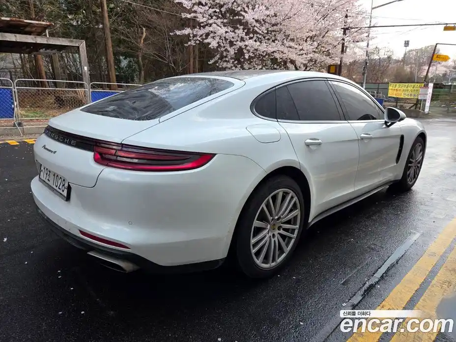 Porsche Panamera 2018 3.0 гидро в Москве № 2131723, фото 3
