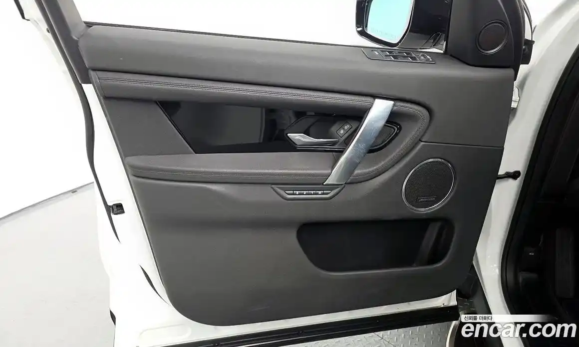 Land Rover Discovery Sport 2020 2.0 гидро в Москве № 2131849, фото 14