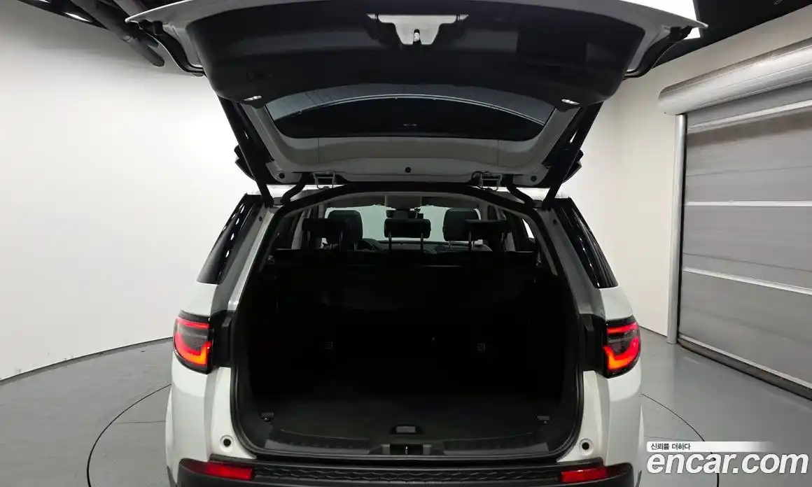 Land Rover Discovery Sport 2020 2.0 гидро в Москве № 2131849, фото 26