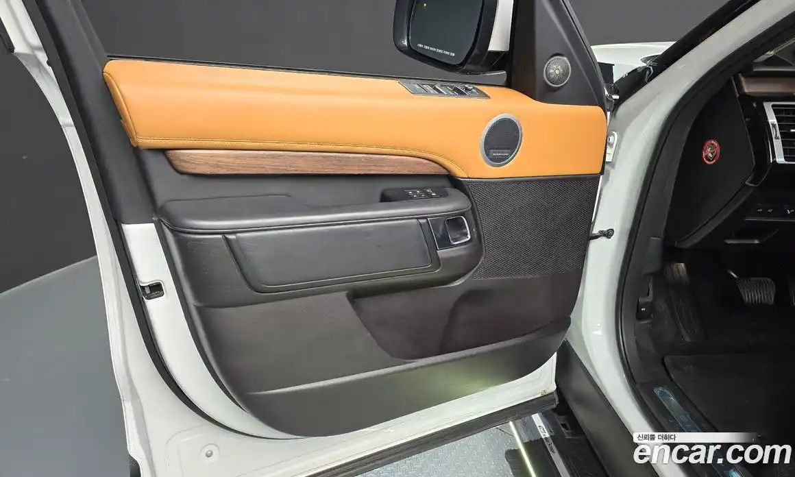 Land Rover Discovery 2017 3.0 гидро в Москве № 2131882, фото 13