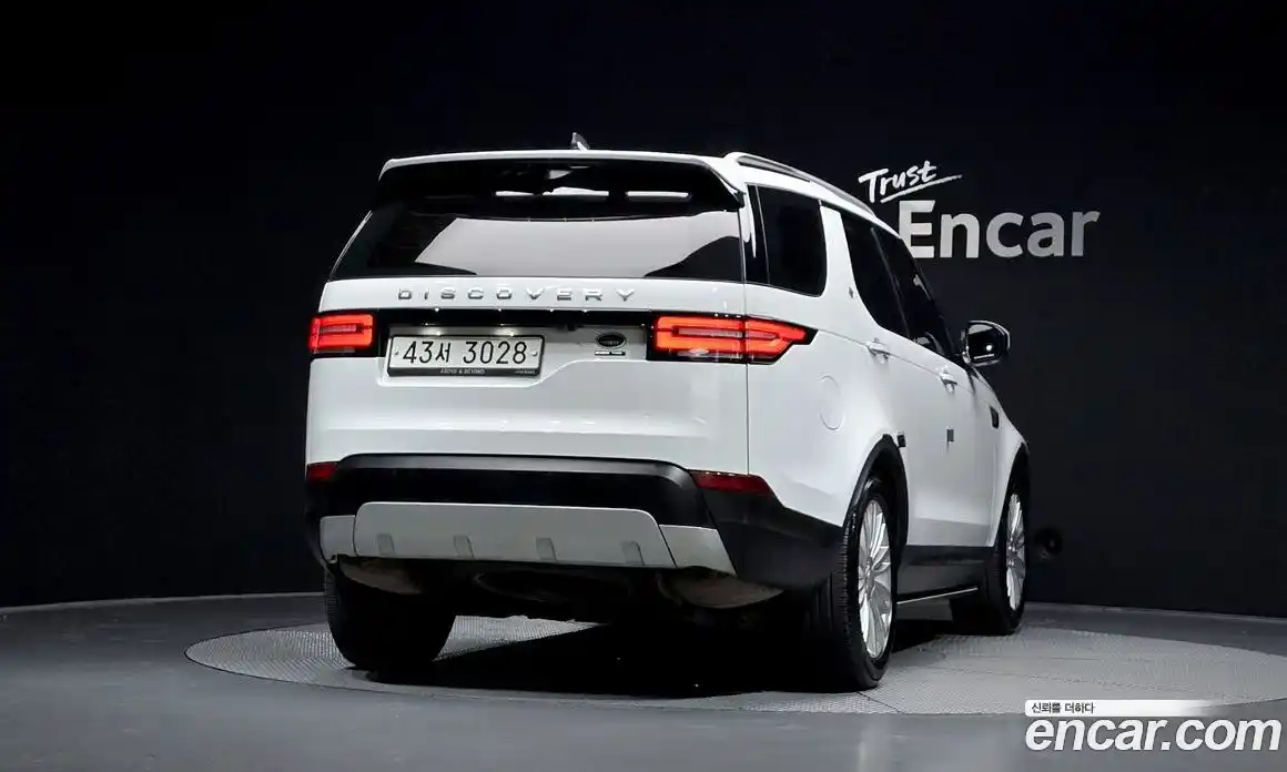 Land Rover Discovery 2017 3.0 гидро в Москве № 2131882, фото 3