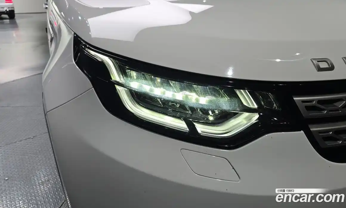 Land Rover Discovery 2017 3.0 гидро в Москве № 2131882, фото 7