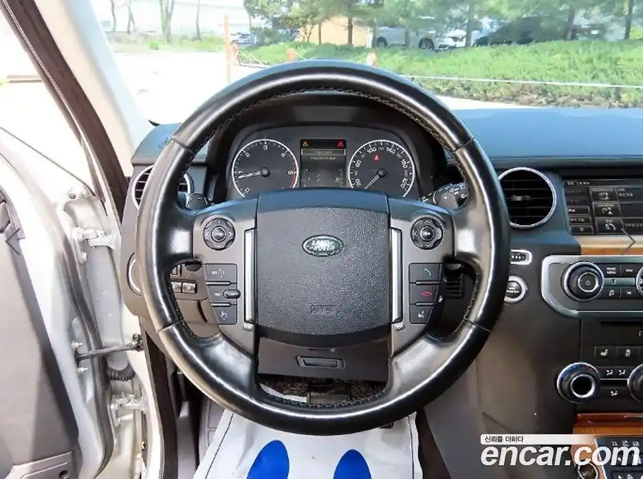 Land Rover Discovery 2014 3.0 гидро в Москве № 2131971, фото 8