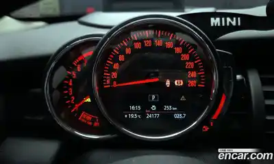 Mini Cooper 2020 1.5 гидро в Москве № 2132013, миниатюра 8