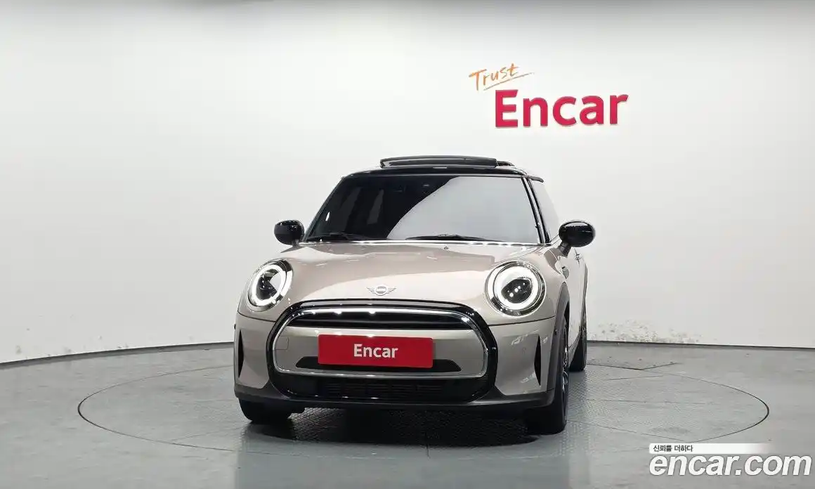 Mini Cooper 2023 1.5 гидро в Москве № 2132019, фото 3
