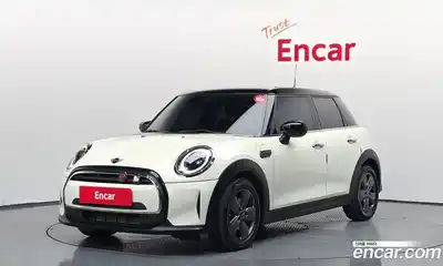 Mini Cooper 2022 1.5 гидро в Москве № 2132023, миниатюра 1