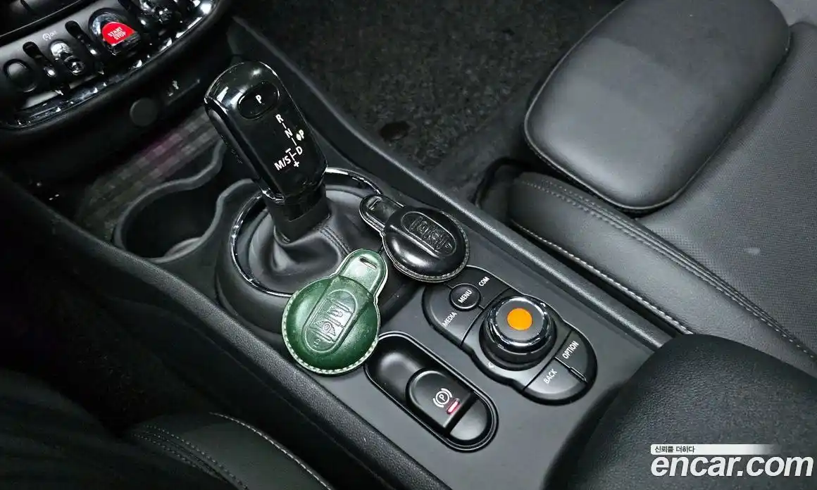 Mini Clubman 2019 1.5 гидро в Москве № 2132069, фото 12