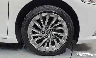 Lexus ES 2024 2.5 гидро в Москве № 2132305, миниатюра 7