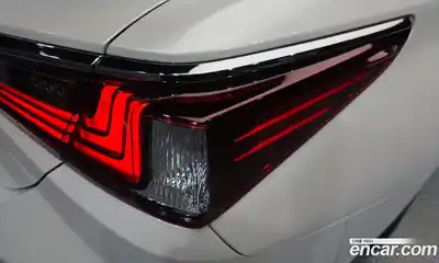 Lexus ES 2024 2.5 гидро в Москве № 2132305, миниатюра 9