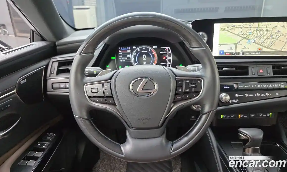 Lexus ES 2023 2.5 гидро в Москве № 2132308, фото 18