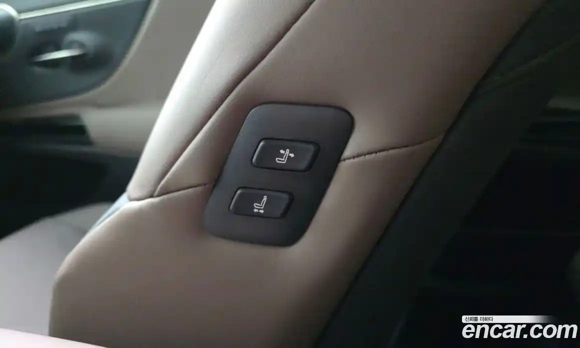 Lexus ES 2023 2.5 гидро в Москве № 2132308, фото 26