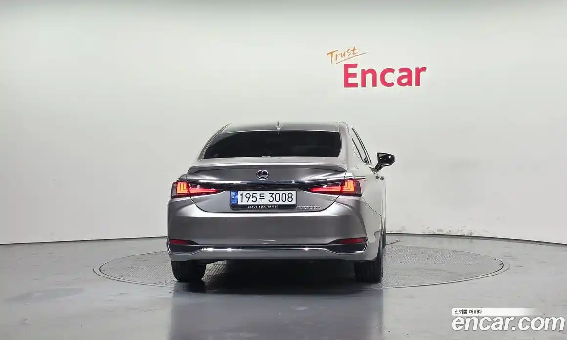Lexus ES 2023 2.5 гидро в Москве № 2132308, фото 4