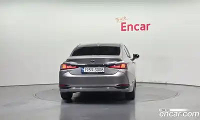 Lexus ES 2023 2.5 гидро в Москве № 2132308, миниатюра 4
