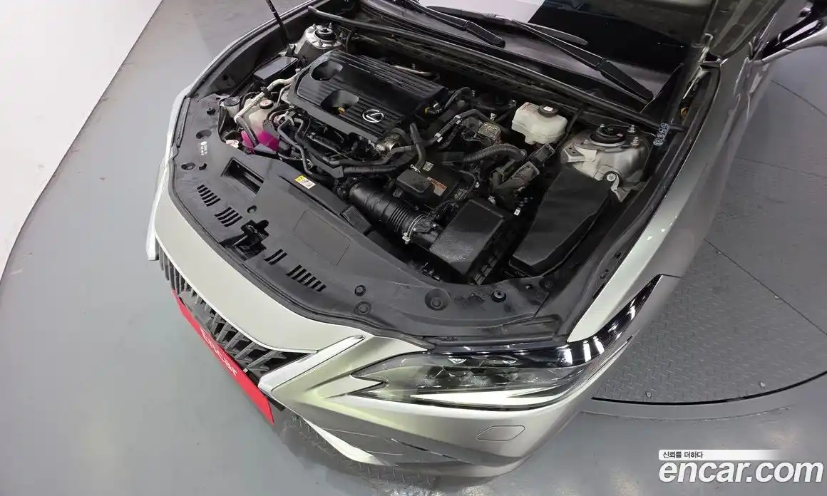 Lexus ES 2023 2.5 гидро в Москве № 2132308, фото 6