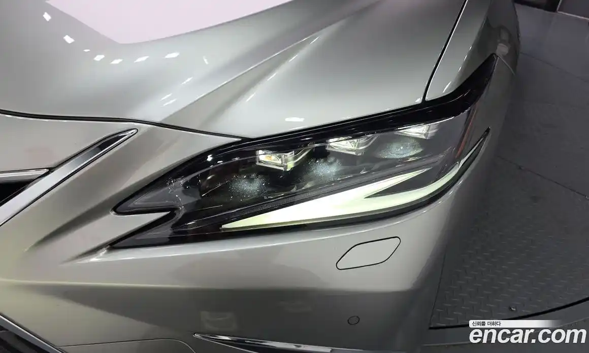 Lexus ES 2023 2.5 гидро в Москве № 2132308, фото 8