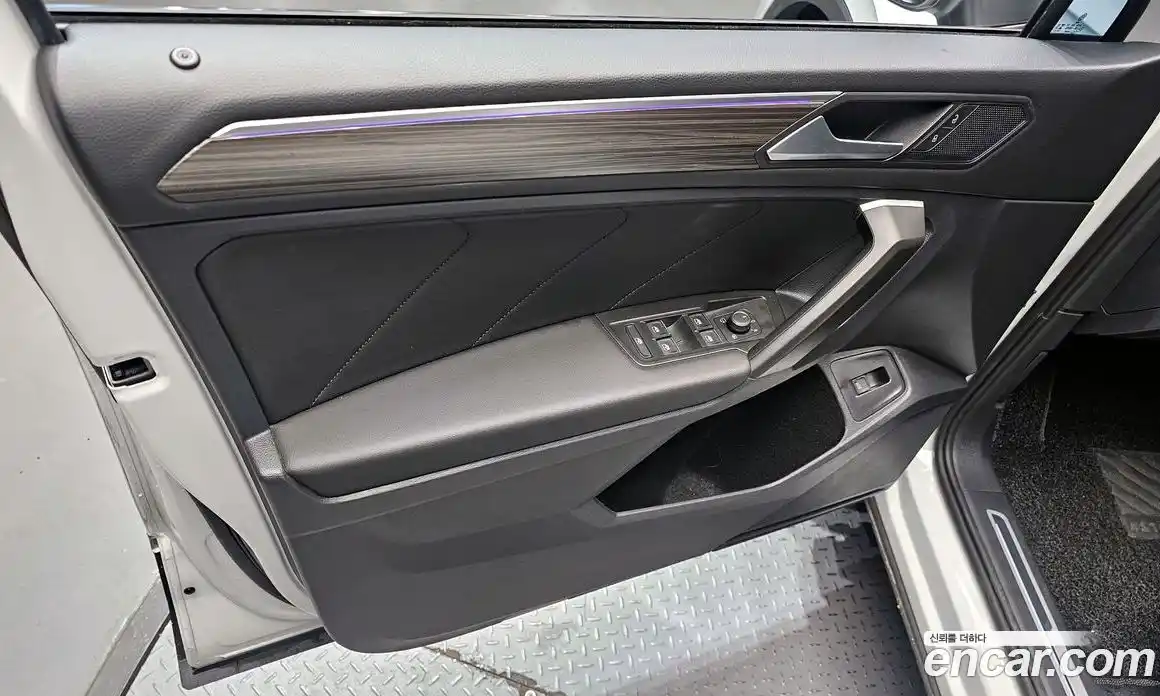 Volkswagen Tiguan 2024 2.0 гидро в Москве, фото 14