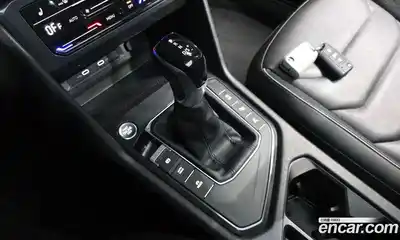 Volkswagen Tiguan 2022 2.0 гидро в Москве № 2132435, миниатюра 11
