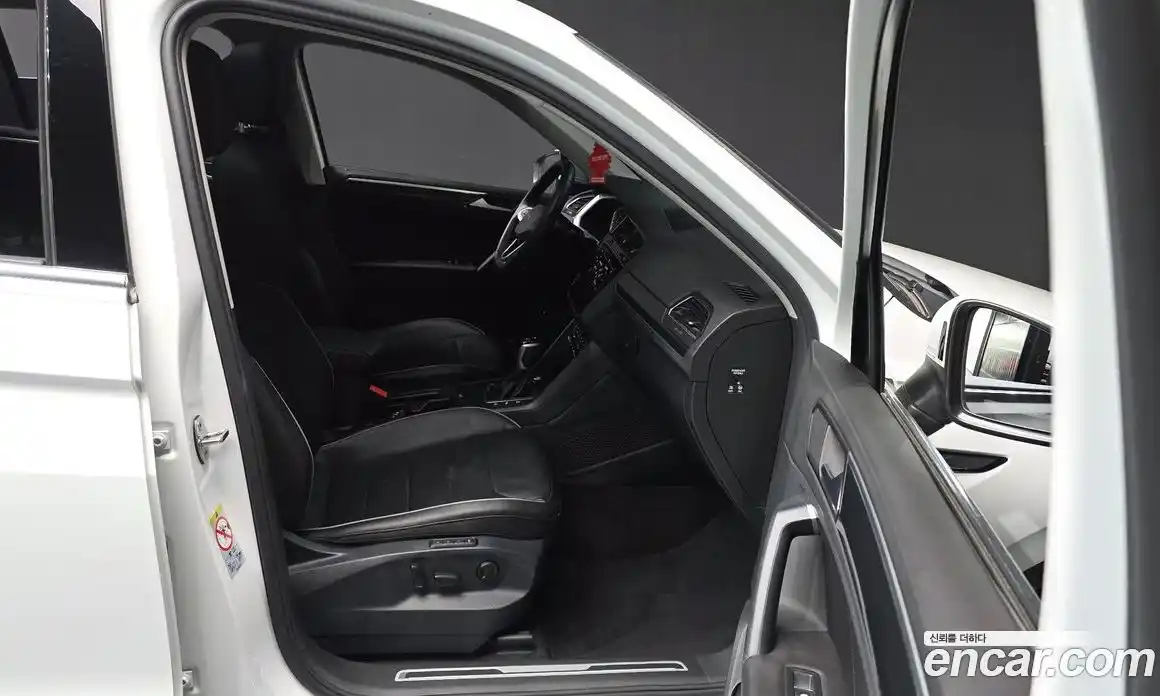 Volkswagen Tiguan 2022 2.0 гидро в Москве № 2132435, фото 16