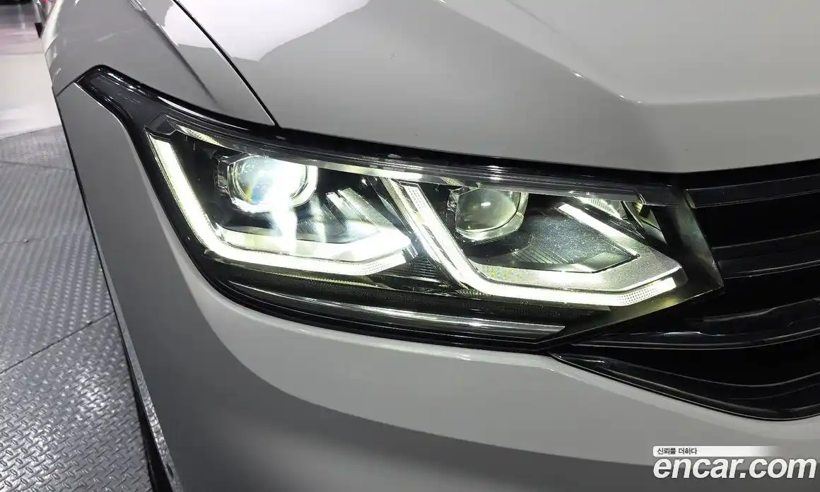 Volkswagen Tiguan 2022 2.0 гидро в Москве № 2132435, фото 7