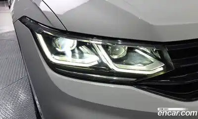 Volkswagen Tiguan 2022 2.0 гидро в Москве № 2132435, миниатюра 7