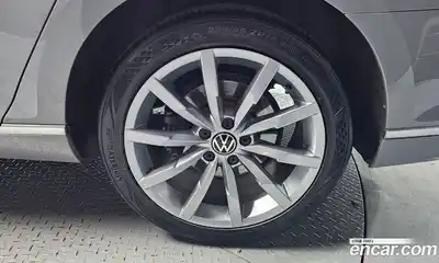 Volkswagen Passat 2022 2.0 гидро в Москве № 2132471, миниатюра 7