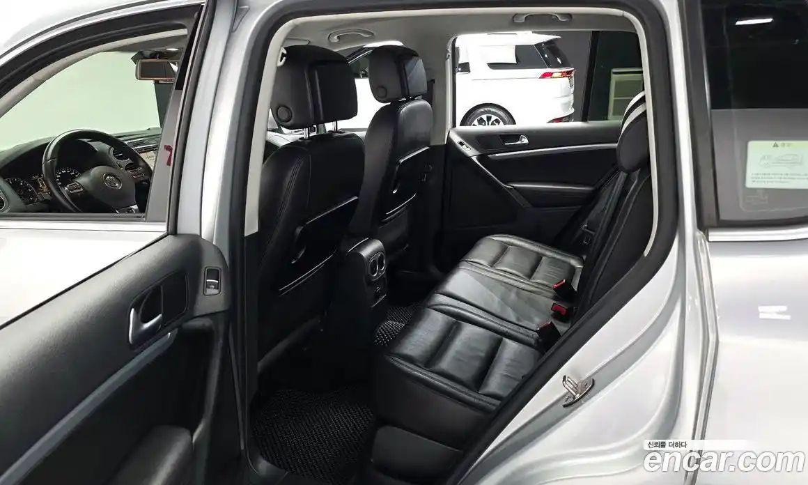 Volkswagen Tiguan 2014 2.0 гидро в Москве № 2132511, фото 12