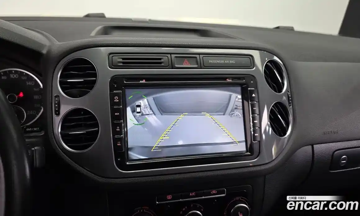 Volkswagen Tiguan 2014 2.0 гидро в Москве № 2132511, фото 15
