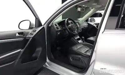 Volkswagen Tiguan 2014 2.0 гидро в Москве № 2132511, миниатюра 10