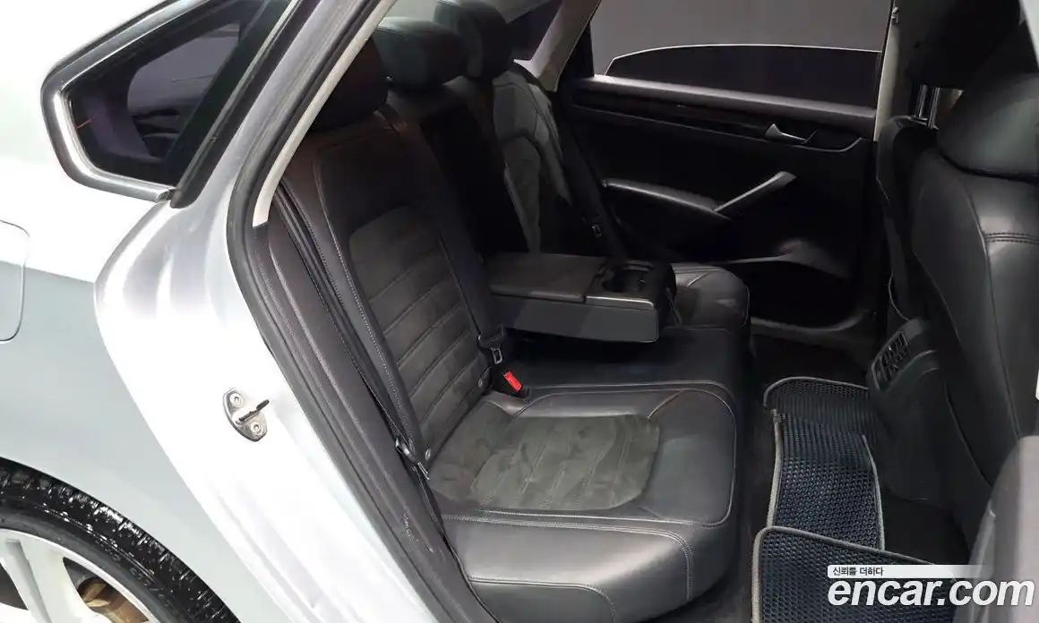 Volkswagen Passat 2014 2.0 гидро в Москве № 2132548, фото 11