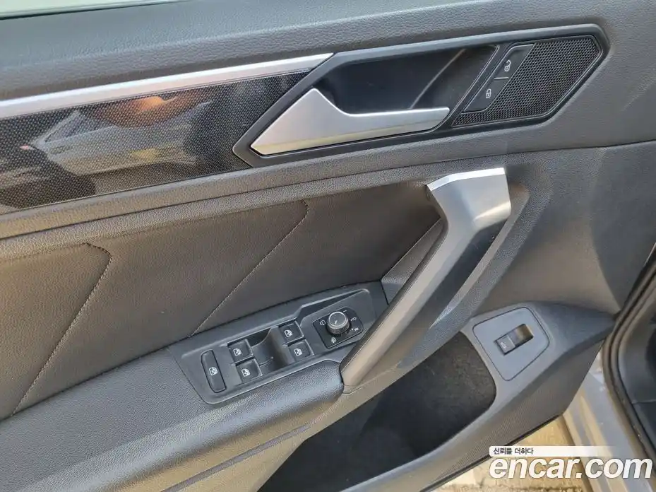 Volkswagen Tiguan 2021 2.0 гидро в Москве, фото 13