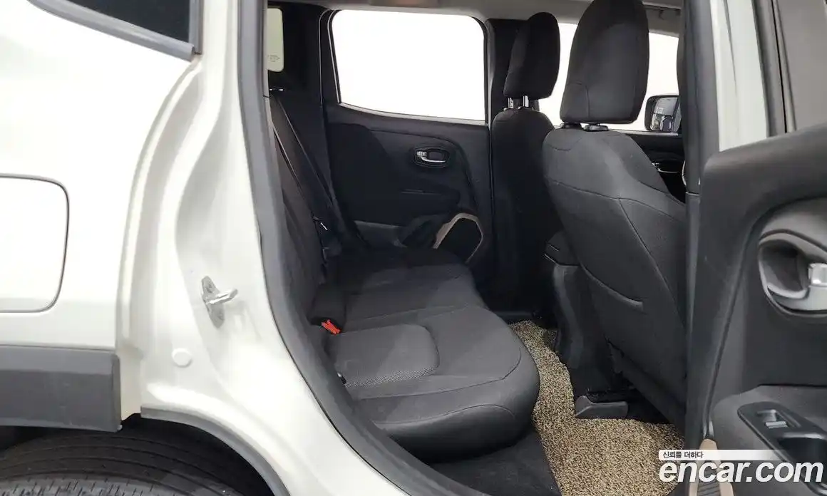 Jeep Renegade 2016 2.0 гидро в Москве, фото 11