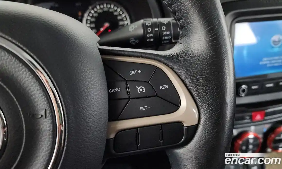 Jeep Renegade 2016 2.0 гидро в Москве, фото 17
