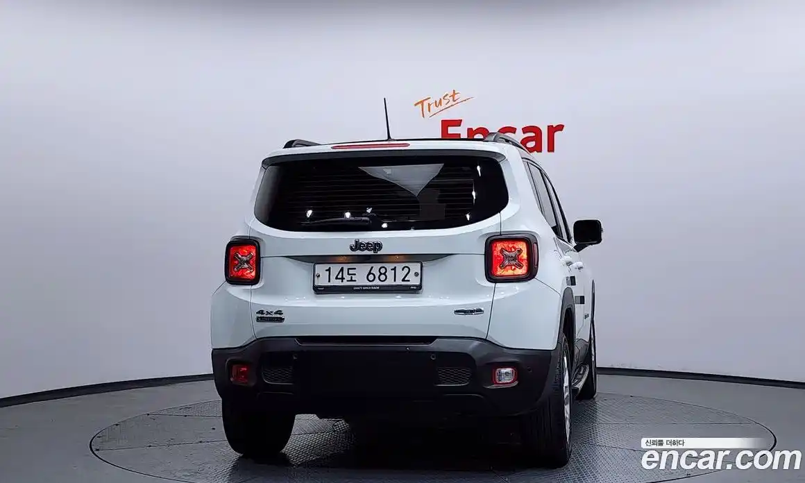 Jeep Renegade 2016 2.0 гидро в Москве, фото 4