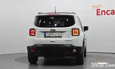 Jeep Renegade 2021 2.4 гидро в Москве № 2132687, миниатюра 4