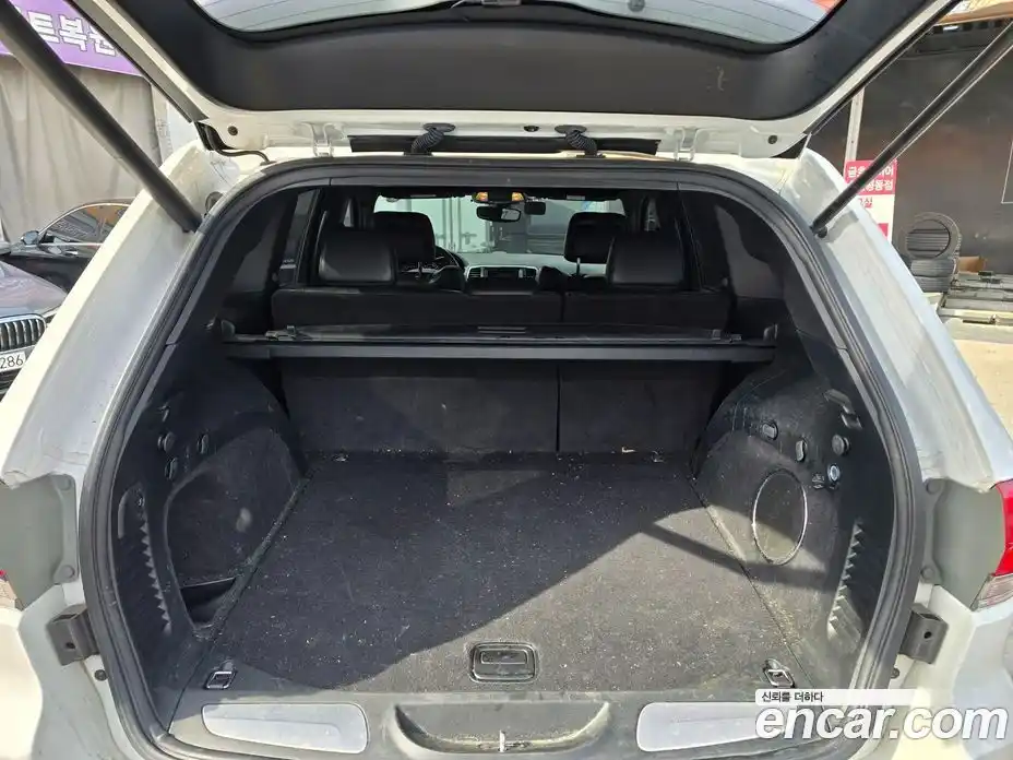 Jeep Cherokee 2018 3.6 гидро в Москве № 2132857, фото 6