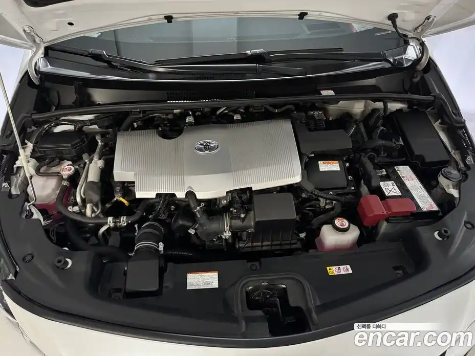 Toyota Prius 2022 1.8 вариатор в Москве № 2133144, фото 11