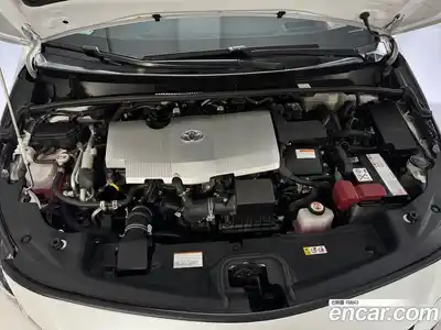 Toyota Prius 2022 1.8 вариатор в Москве № 2133144, миниатюра 11