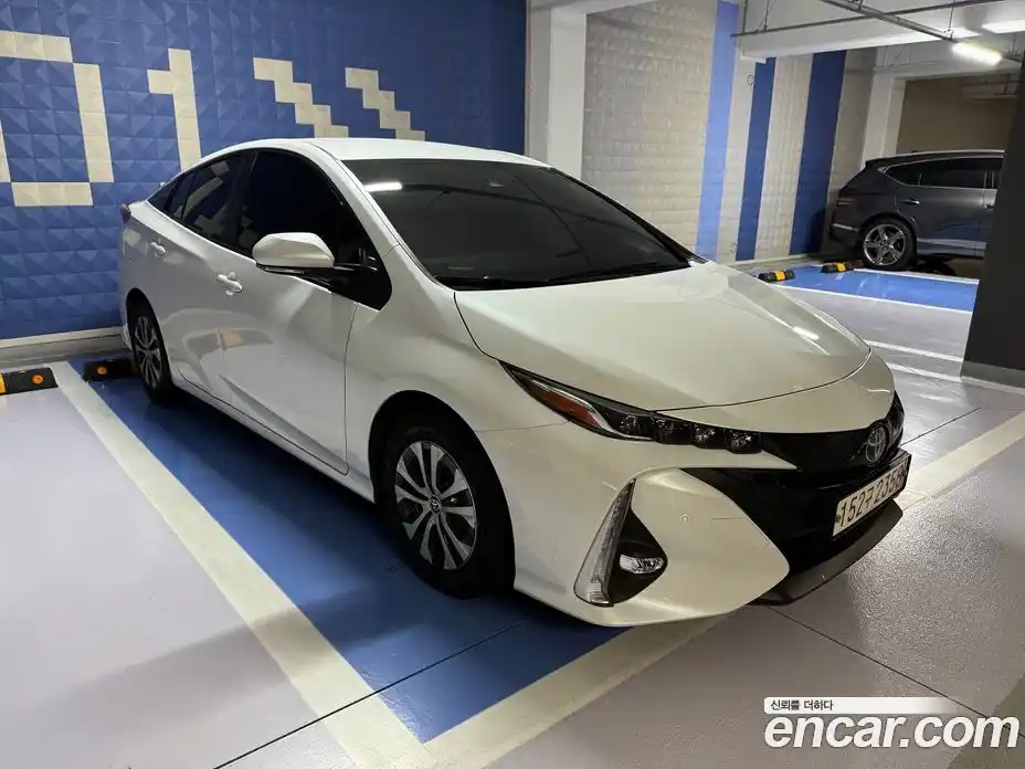 Toyota Prius 2022 1.8 вариатор в Москве № 2133144, фото 18