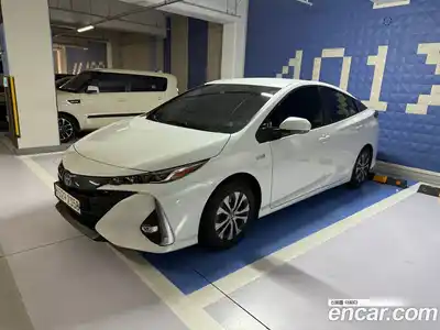 Toyota Prius 2022 1.8 вариатор в Москве № 2133144, миниатюра 2