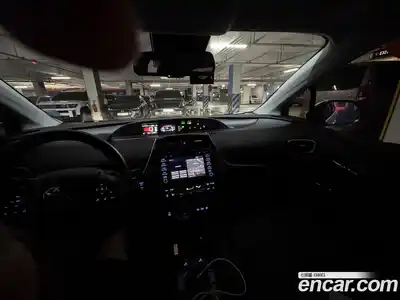 Toyota Prius 2022 1.8 вариатор в Москве № 2133144, миниатюра 9