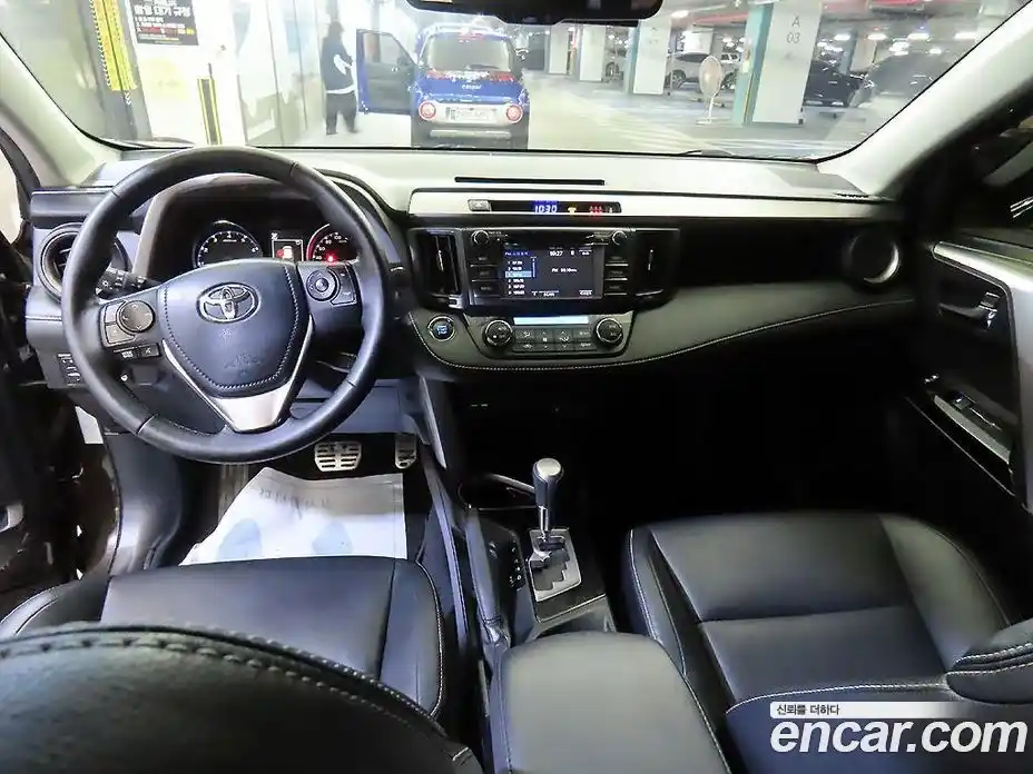 Toyota RAV4 2016 2.5 гидро в Москве № 2133205, фото 10