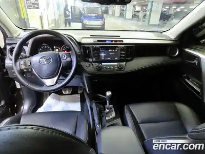 Toyota RAV4 2016 2.5 гидро в Москве № 2133205, миниатюра 10