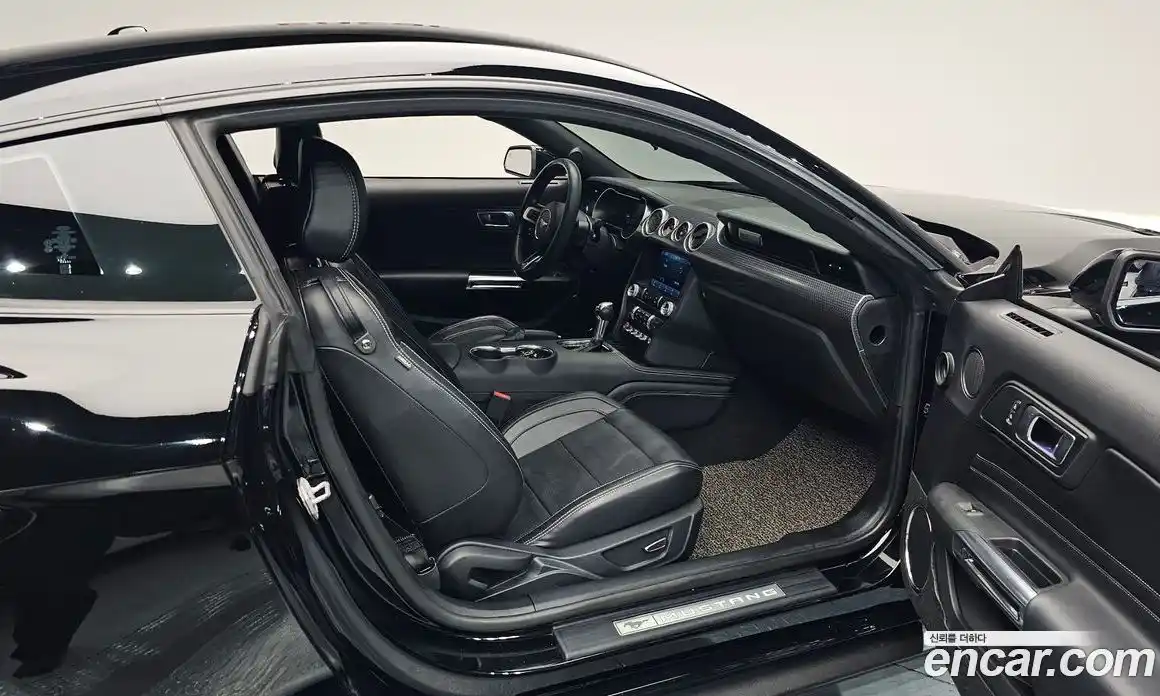 Ford Mustang 2019 2.3 гидро в Москве № 2133430, фото 15
