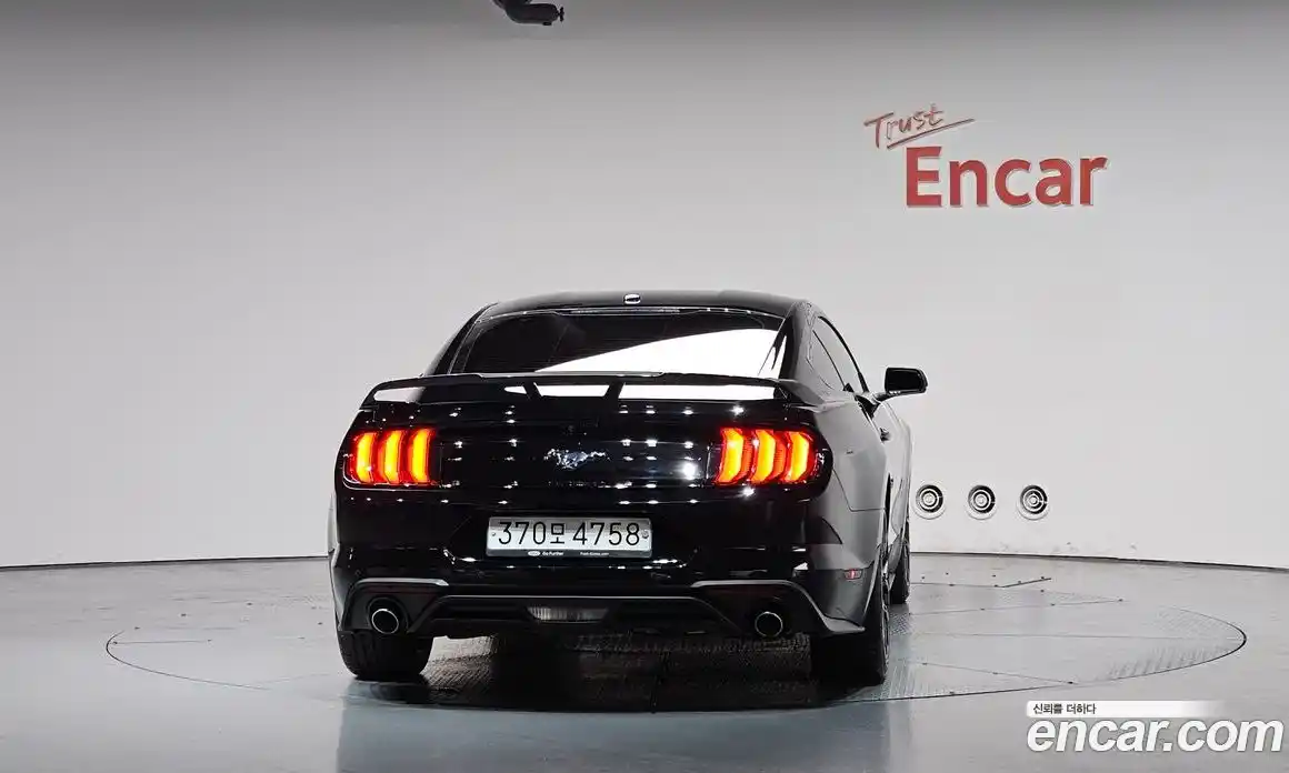 Ford Mustang 2019 2.3 гидро в Москве № 2133430, фото 3