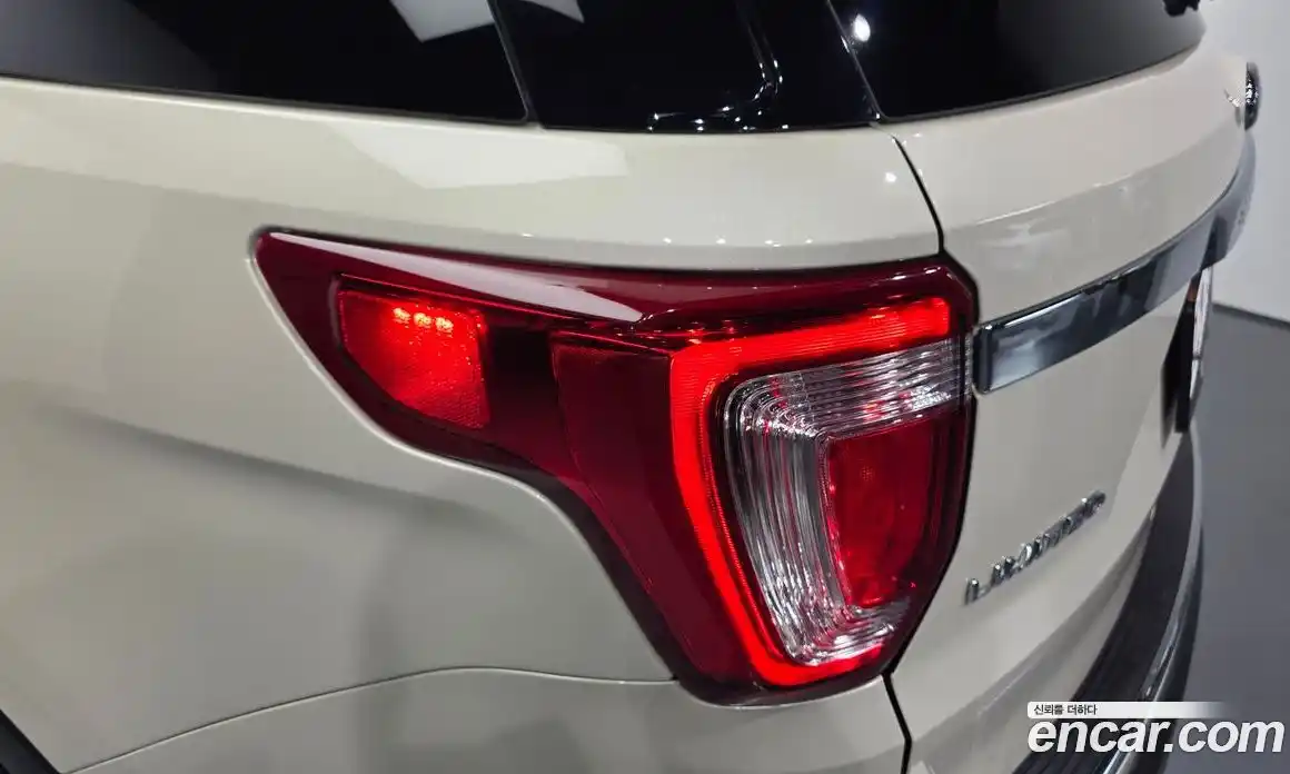 Ford Explorer 2018 2.3 гидро в Москве № 2133586, фото 9