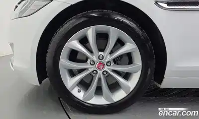 Jaguar XF 2019 2.0 гидро в Москве № 2133856, миниатюра 5