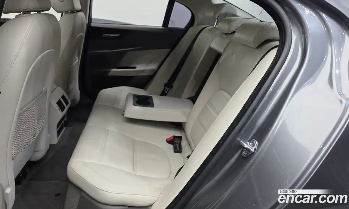 Jaguar XE 2015 2.0 гидро в Москве № 2133875, фото 12