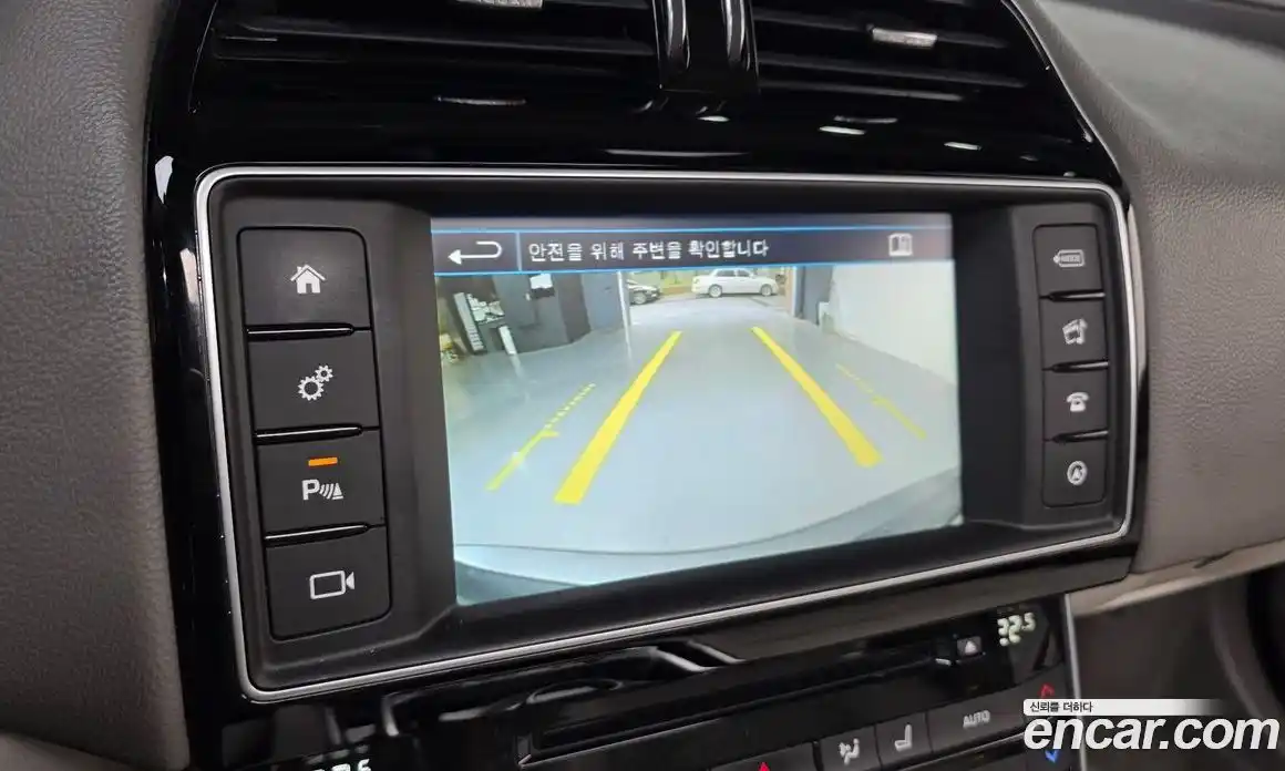 Jaguar XE 2015 2.0 гидро в Москве № 2133875, фото 15