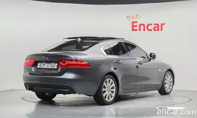 Jaguar XE 2015 2.0 гидро в Москве № 2133875, миниатюра 2